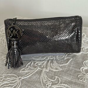 Micheal Kors GUC Snakeskin Embossed Texture Cosmetic Case